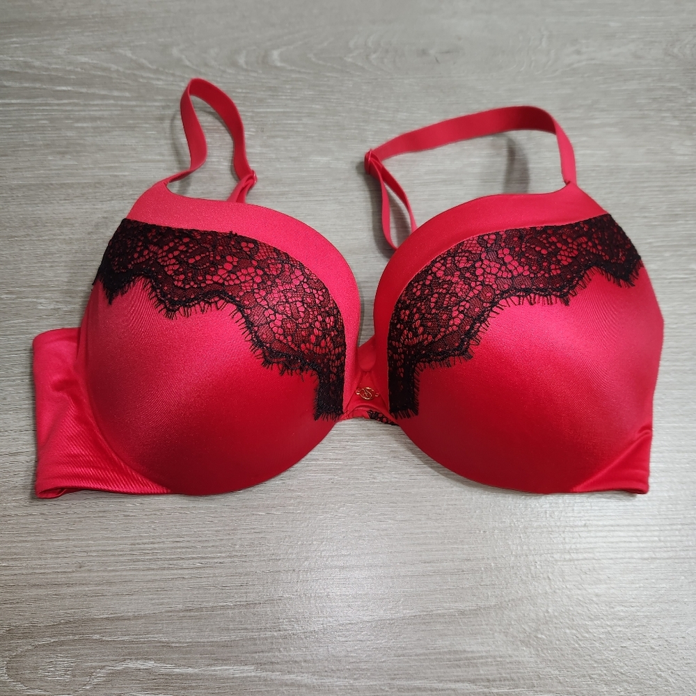 Victoria’s Secret Push Up Padded Red Bra  Black Lace,Womens Size 36C, Adjustable